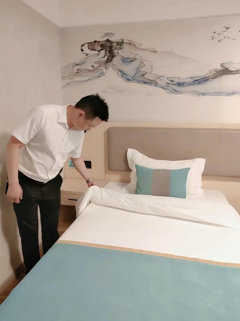 深耕品質鑄標桿 五月陽光耀雁城——公司管理層赴衡陽四店開展管理巡檢